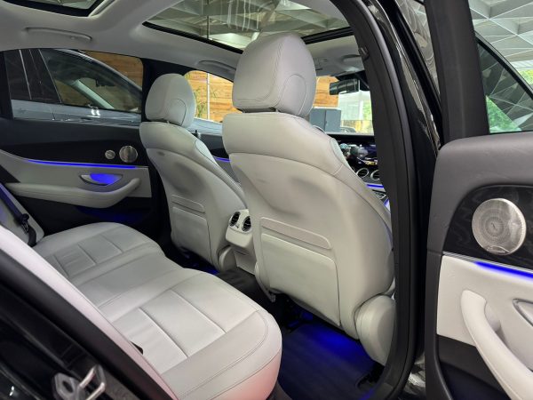 Mercedes-Benz E-Klasse Lim E 220d 4Matic - Image 11