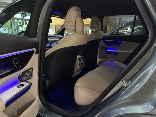 Mercedes Benz GLC 300d 4MATIC - Image 9