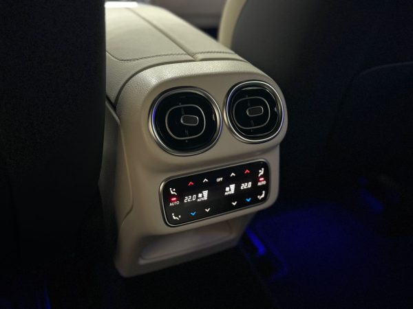 Mercedes Benz GLC 300d 4MATIC - Image 14