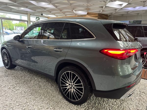 Mercedes Benz GLC 300d 4MATIC - Image 7