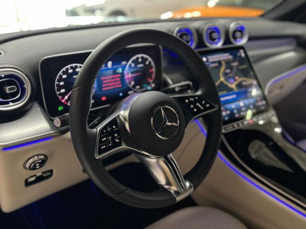 Mercedes Benz GLC 300d 4MATIC - Image 17