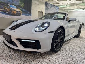 Porsche Carrera 4S Heritage