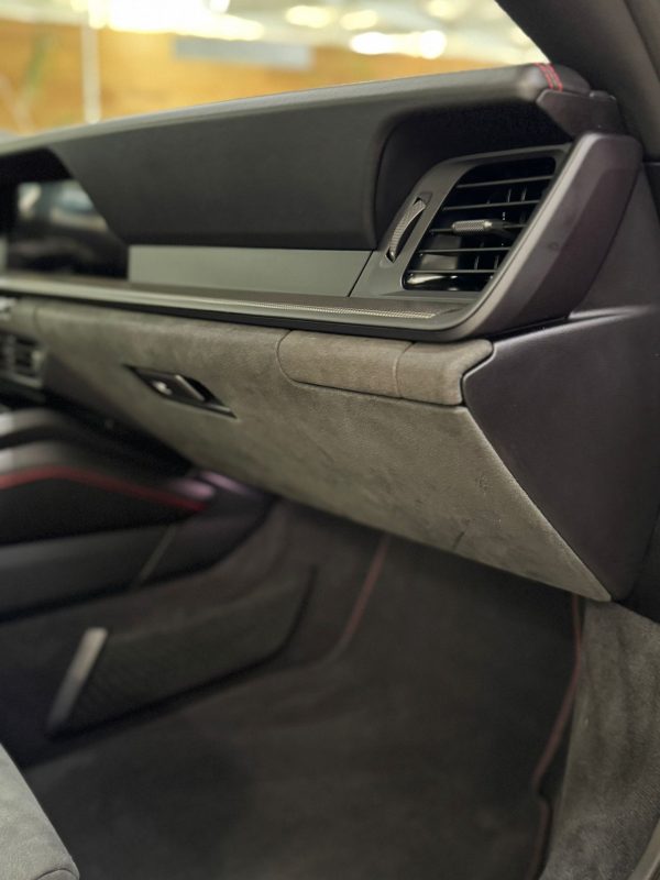 Porsche Carrera 911 GTS - Image 21
