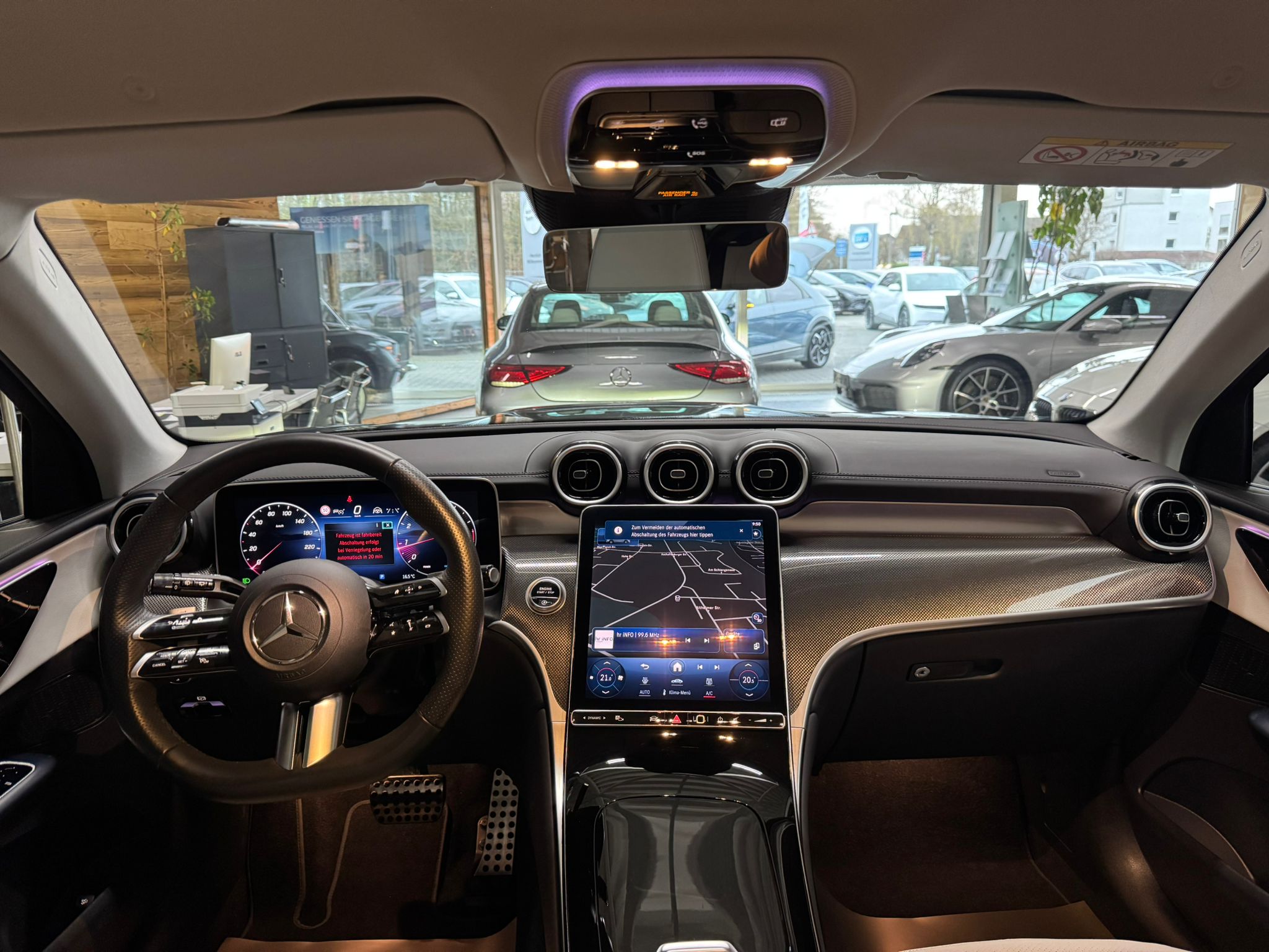 Mercedes Benz GLC 200 AMG Line - Image 11