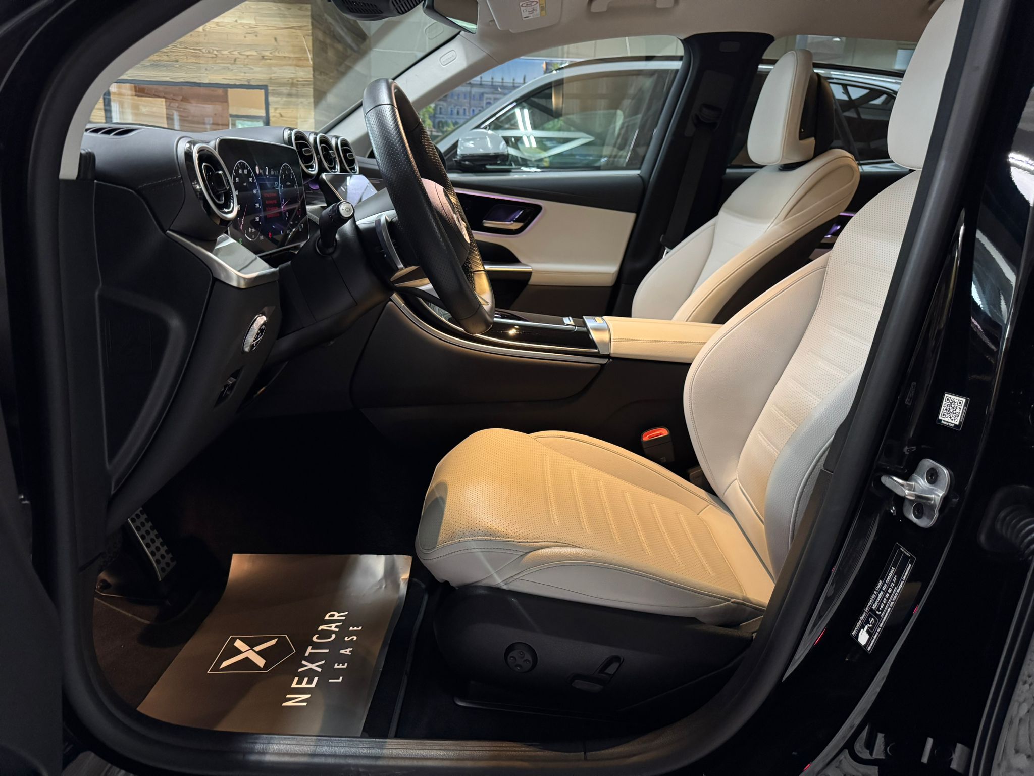 Mercedes Benz GLC 200 AMG Line - Image 9