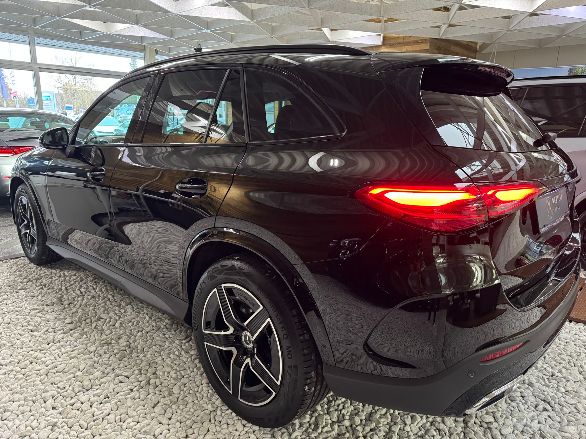 Mercedes Benz GLC 200 AMG Line - Image 4