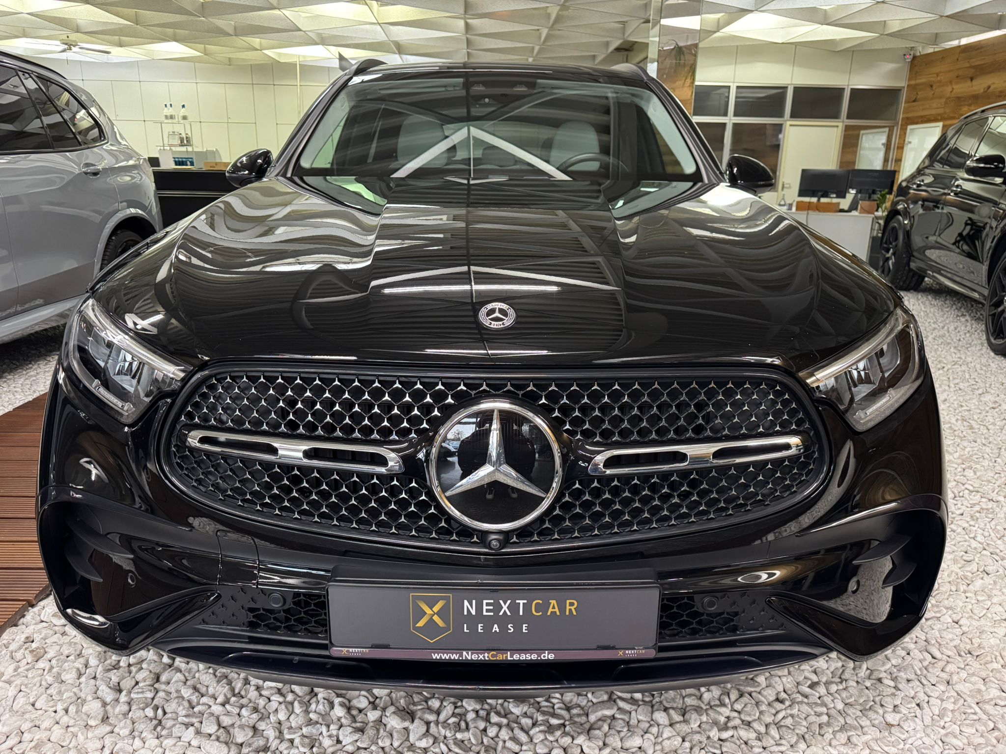 Mercedes Benz GLC 200 AMG Line - Image 2